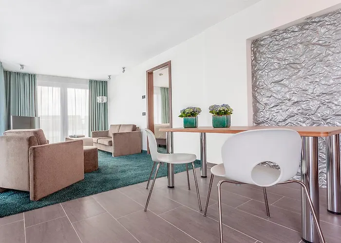 Schelf Gmbh & Co. Kg *